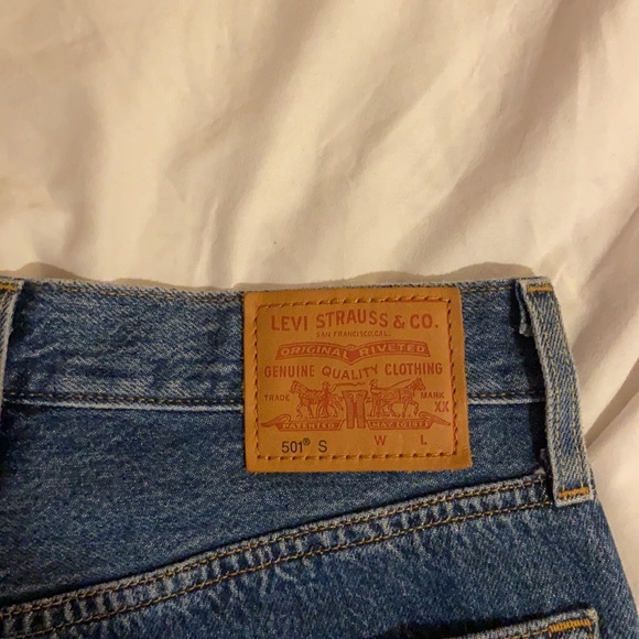 Levi 501 mom jeans - Picture 3 of 5